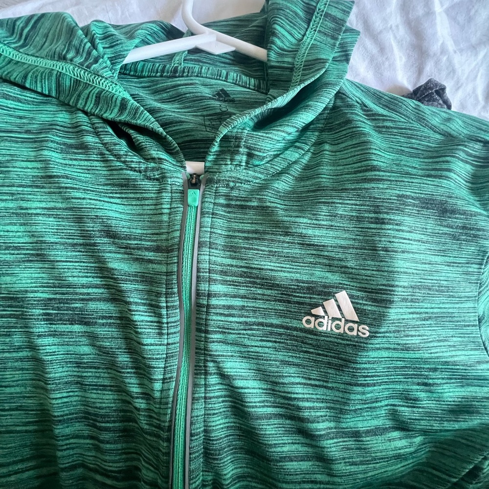 Women’s Adidas 1/4 zipper hooded pullover SZ SMALL